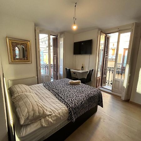 Room In Plaza Mayor Мадрид Екстер'єр фото