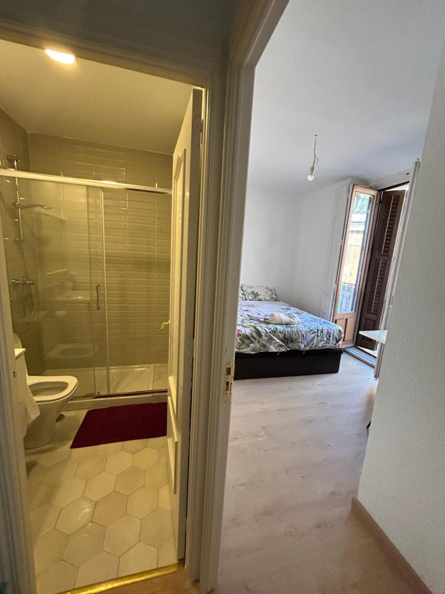 Room In Plaza Mayor Мадрид Екстер'єр фото