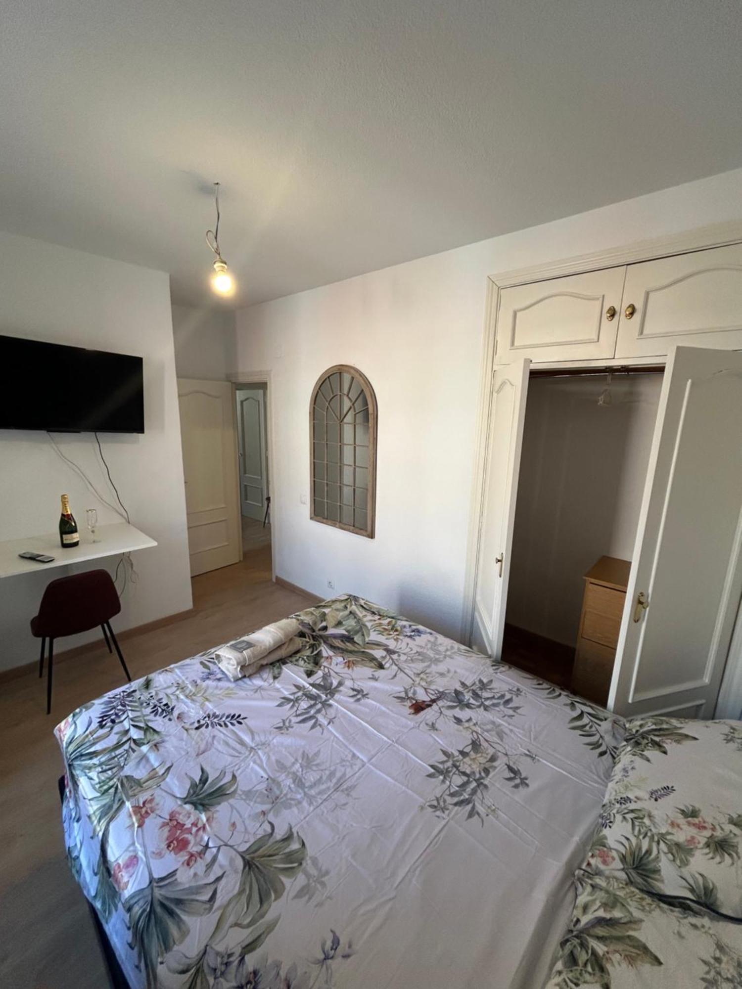 Room In Plaza Mayor Мадрид Екстер'єр фото