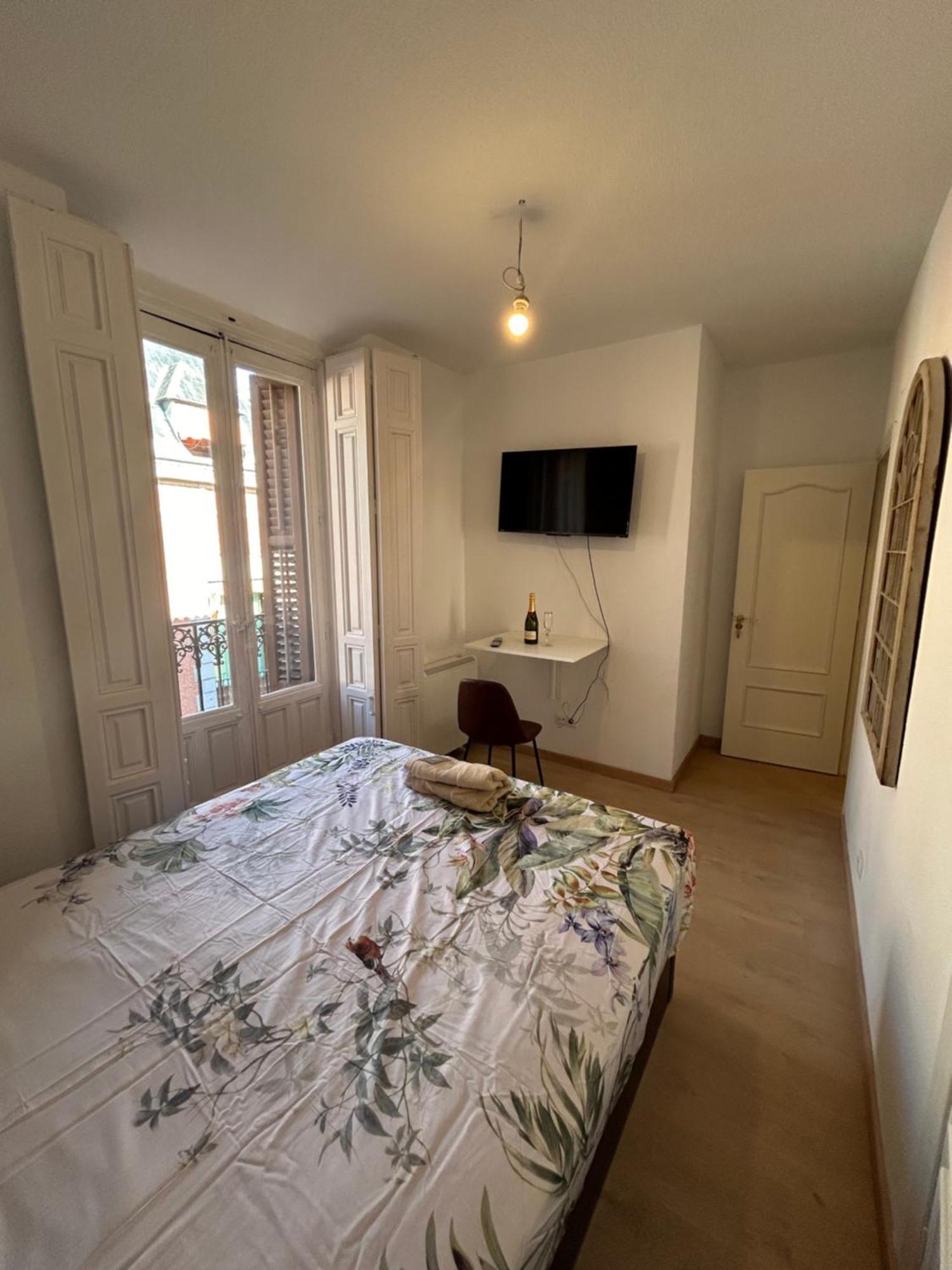 Room In Plaza Mayor Мадрид Екстер'єр фото